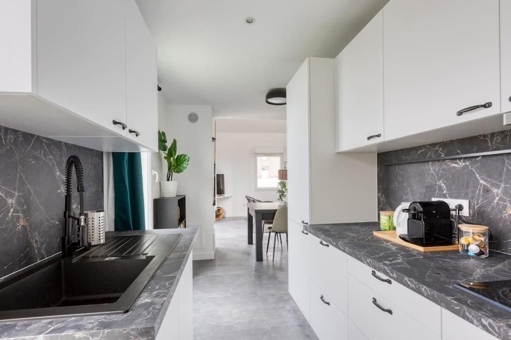 Premium Flat 6 People With Billard And Terrace Stade De France แซงต์-เดอนี ภายนอก รูปภาพ